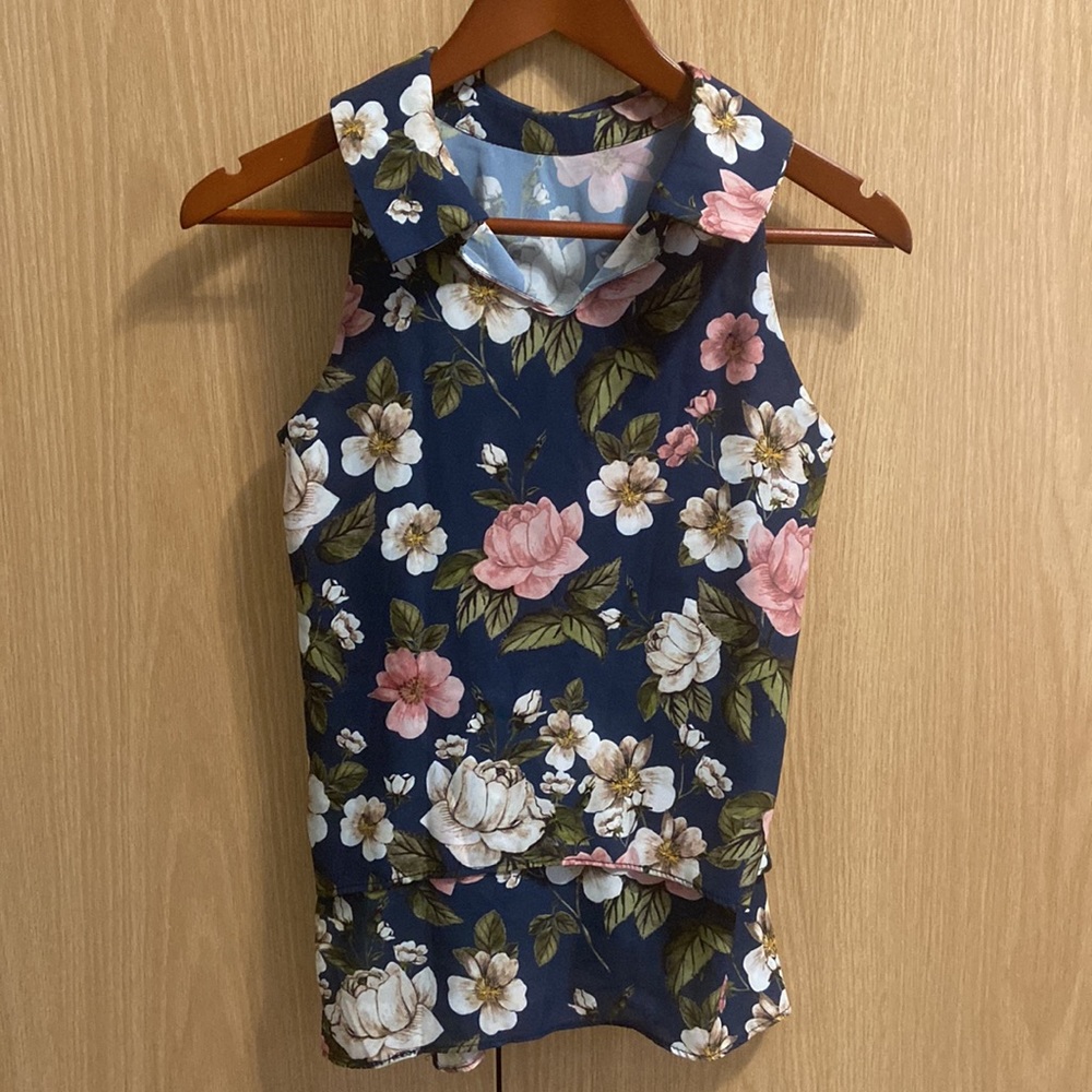 Floral Sleeveless Blouse